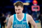 NBA历史首位新秀三分王🎂祝黄蜂新星克尼佩尔21岁生日快乐！